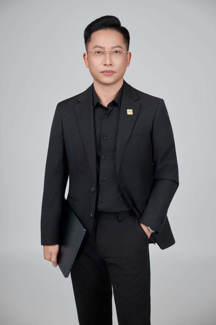 Chân dung Nguyễn Đức